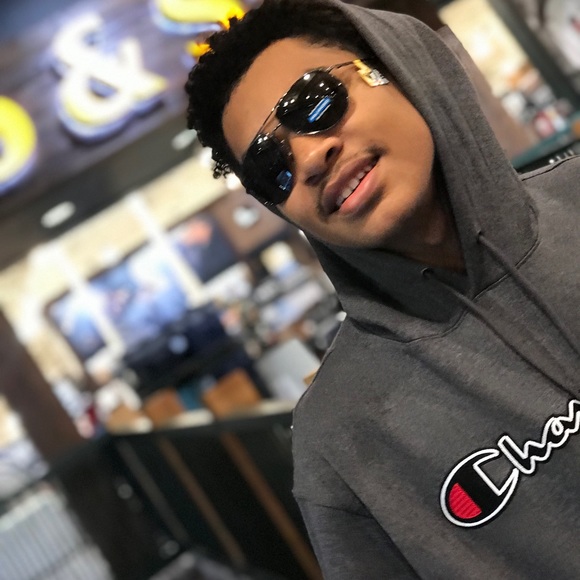 Meet your Posher, Daniel - Picture 1 of 1